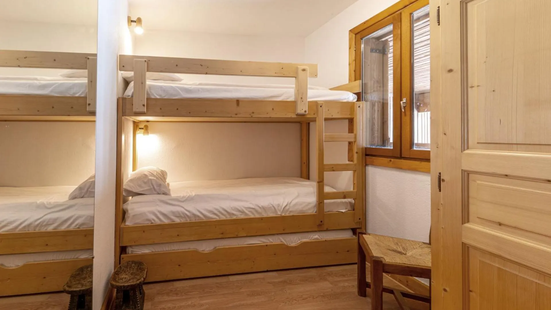 Apartment Appartement De Standing Au Centre De Val-D'Isere, Balcon Sud Et Proche Pistes - Fr-1-694-46